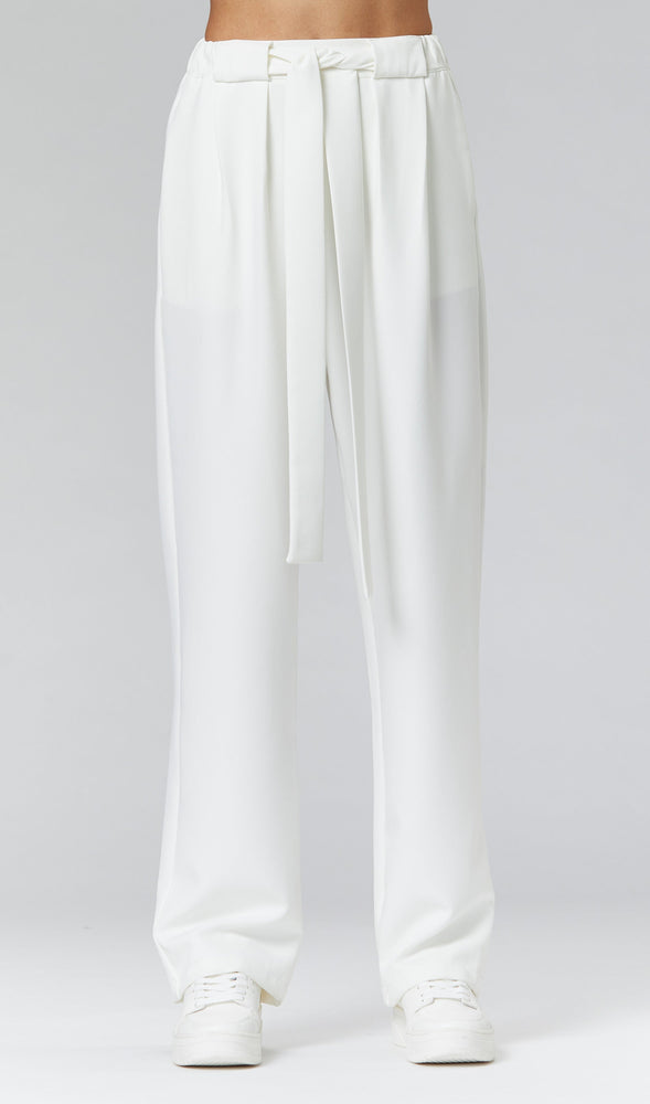 
                  
                    pantaloni largi albi
                  
                